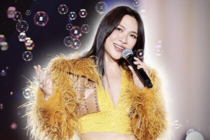 Ca sĩ Mỹ Tâm biểu diễn trên sân khấu